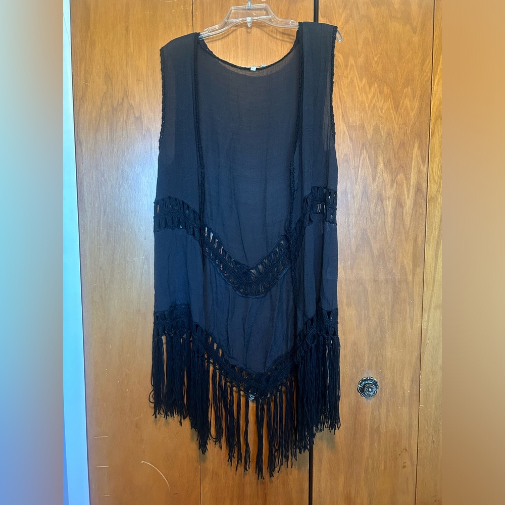 Black Fringe Sleeveless Flowy Vest